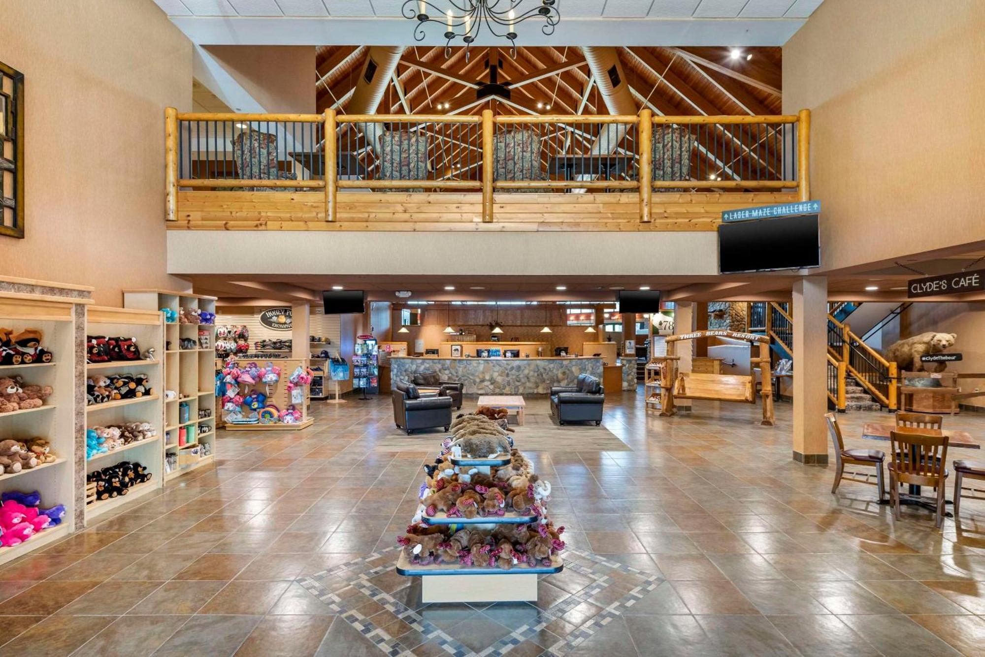 Three Bears Resort Waterpark Near Tomah Ascend Collection Warrens Exterior photo