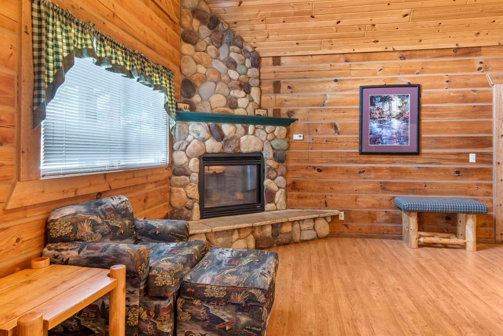Three Bears Resort Waterpark Near Tomah Ascend Collection Warrens Exterior photo