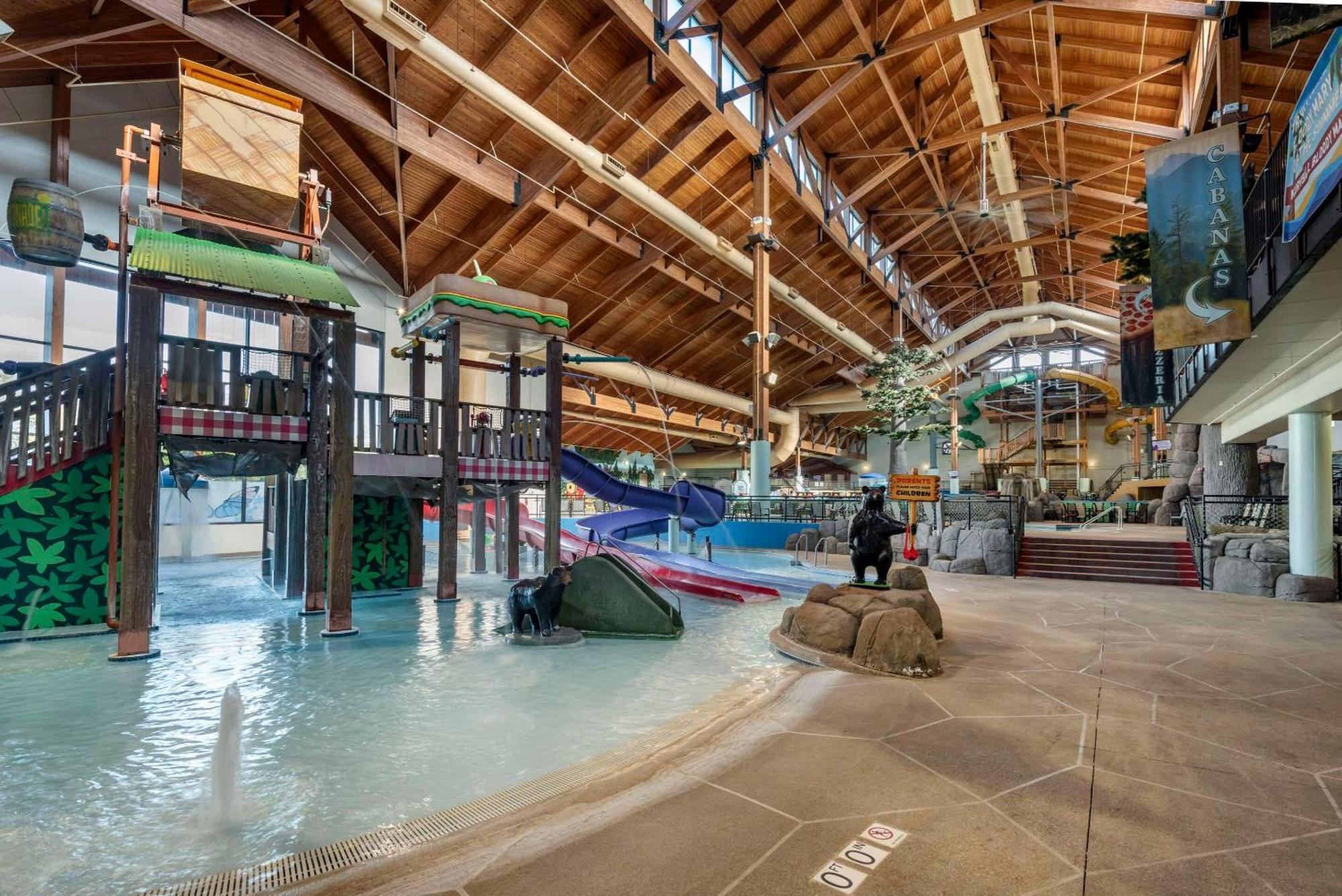 Three Bears Resort Waterpark Near Tomah Ascend Collection Warrens Exterior photo